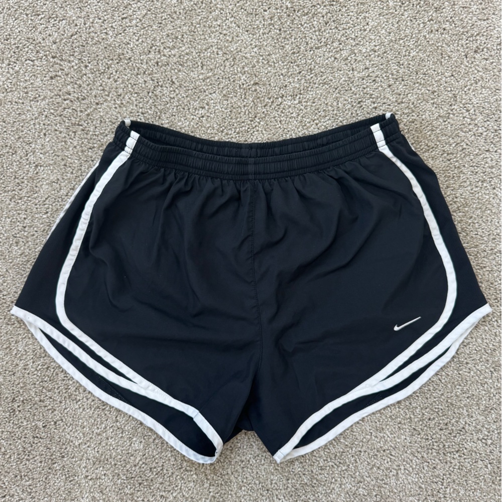 Nike Black and White Athletic Shorts Lightweight Elastic Waist
